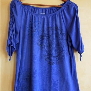 Pretty printed Blue t-shirt blouse. LG